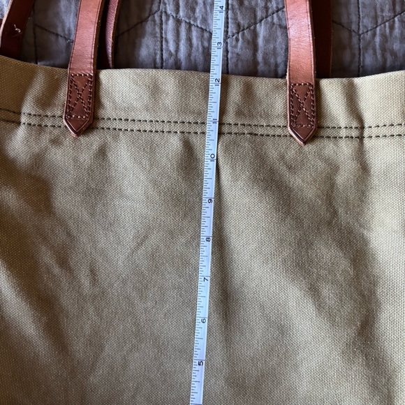 Madewell Medium Transport Tote - Picture 7 of 11